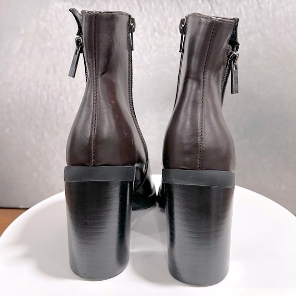 🌸CHARLES BY CHARLES DAVID🌸 Dominate Pointed Toe Ankle Boots Size: 6 - Picture 5 of 7